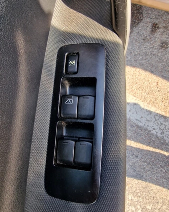 Nissan Qashqai cena 21000 przebieg: 185000, rok produkcji 2009 z Warszawa małe 67